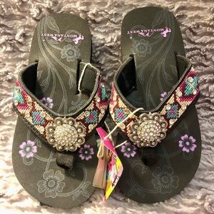 Kid’s Montana West sandals